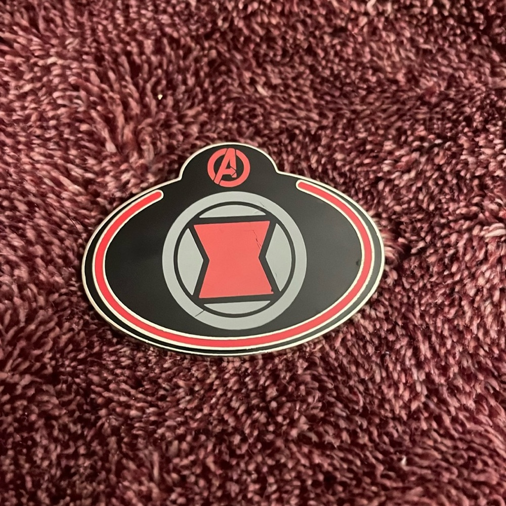 DISNEY CAST MEMBER EXCLUSIVE Disney Marvel Black widow What’s my name badge pin
